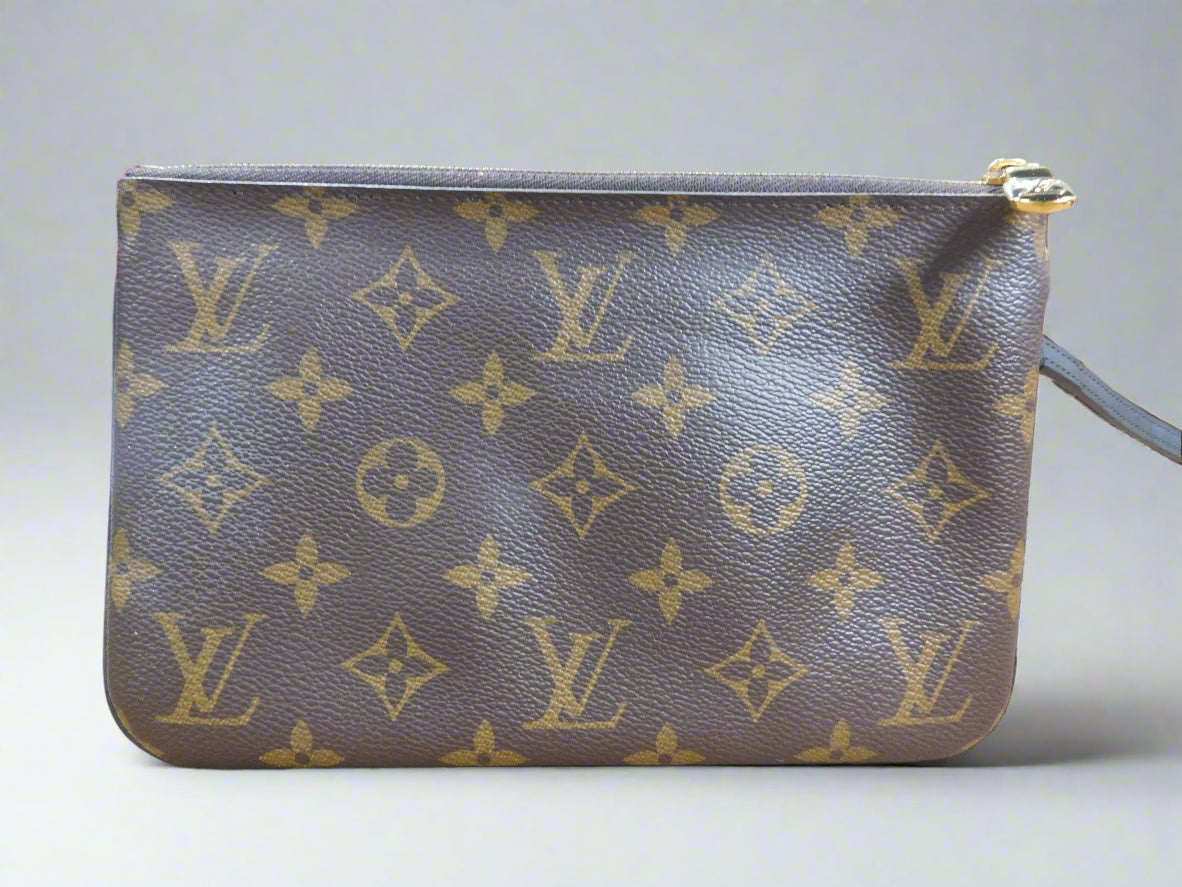 Double Zip Pochette in Reverse Monogram Giant Canvas