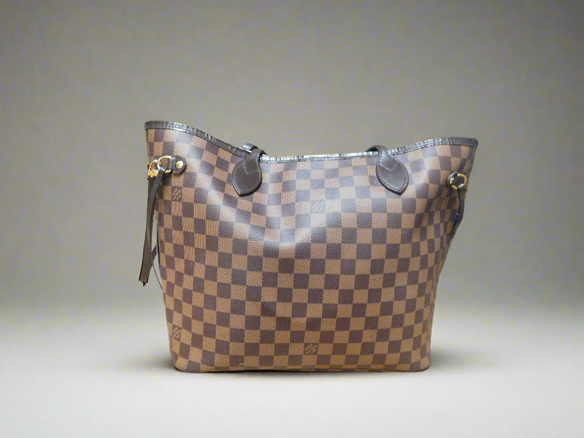 Neverfull MM Tote in Damier Ebene Canvas with Pouch.